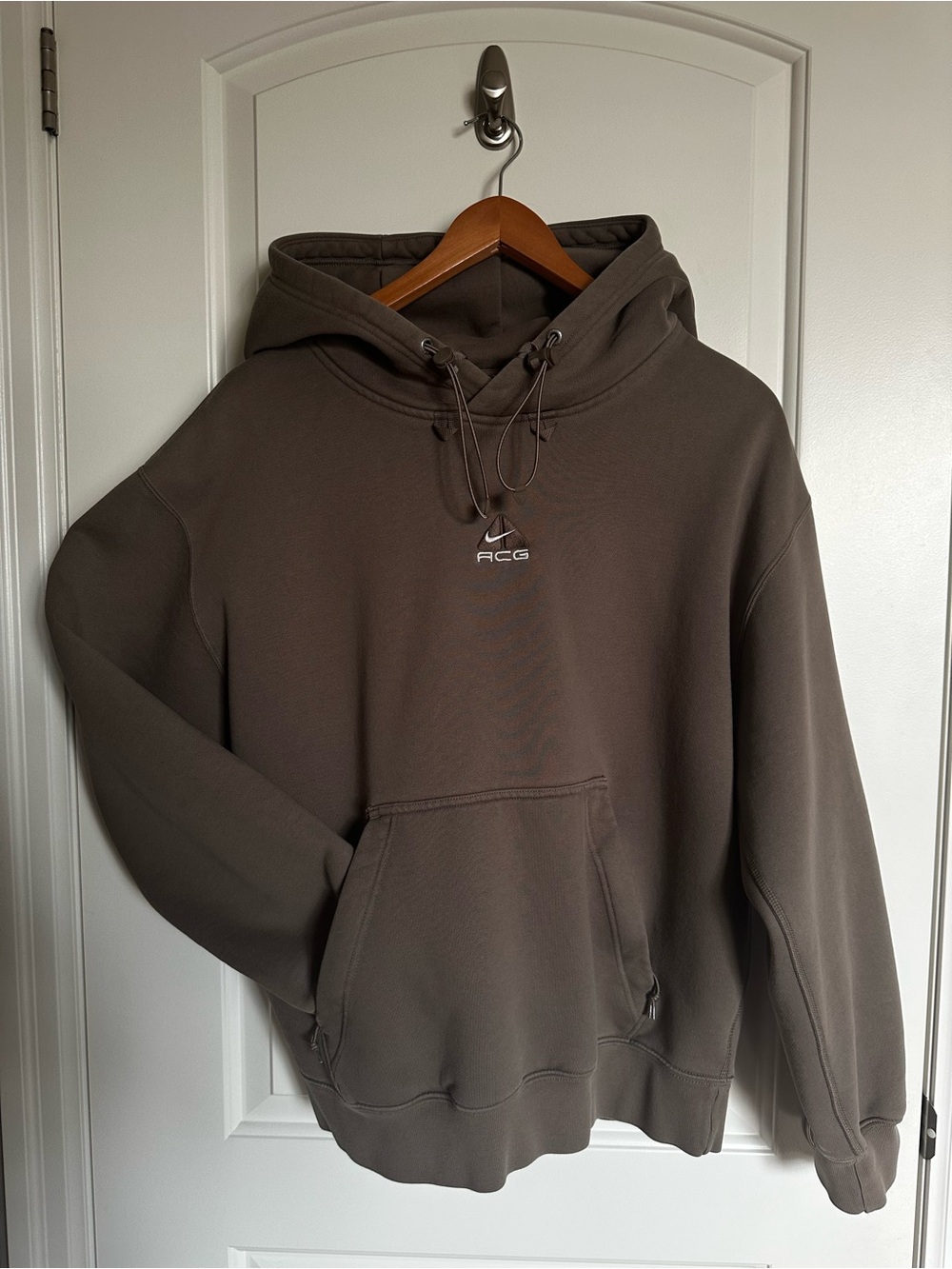 Nike ACG Men's Hooded Sweatshirt in Dark Brown